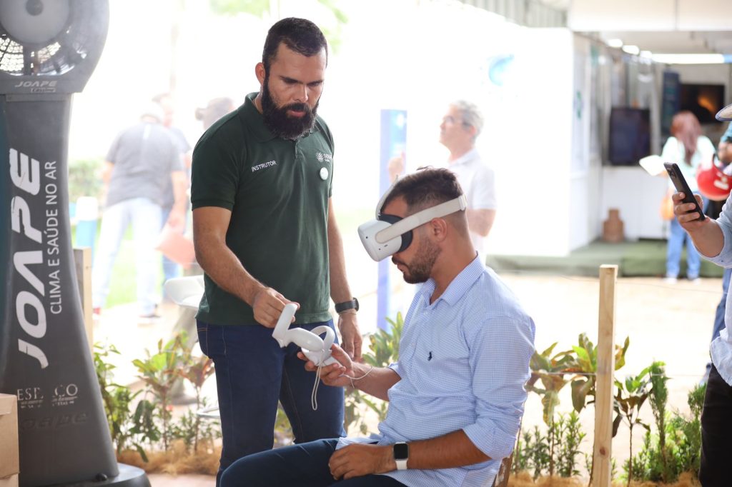 Visitantes conhecem uso da realidade virtual para o agro no Sealba Show